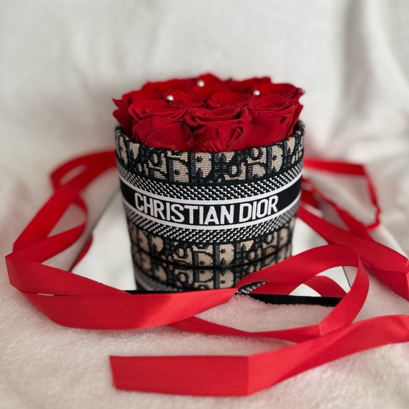 Real Preserved Roses 🌹 - Picture 5 of 9